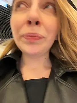 Sunny___Bunny live sex cam