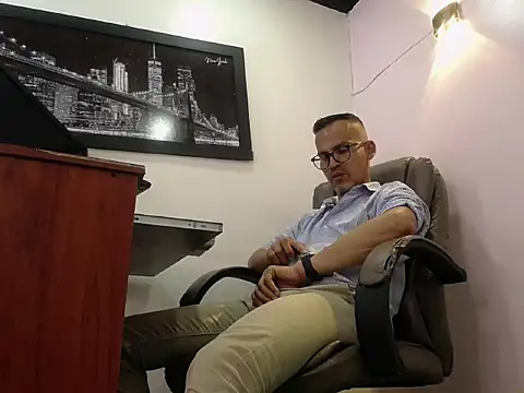 Oswalldo__ live sex cam