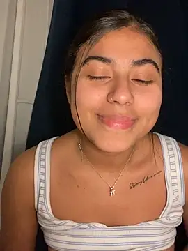 adorablepetite's cam snapshot