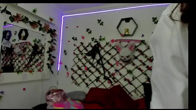 playful-girls's cam snapshot