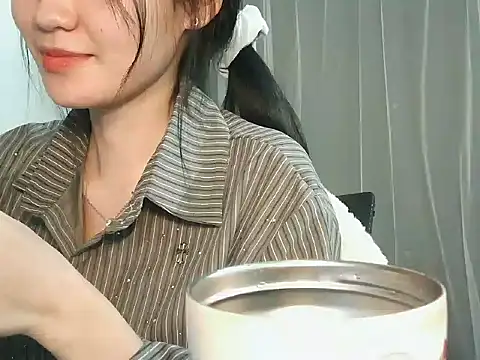 Nunaa18's cam snapshot