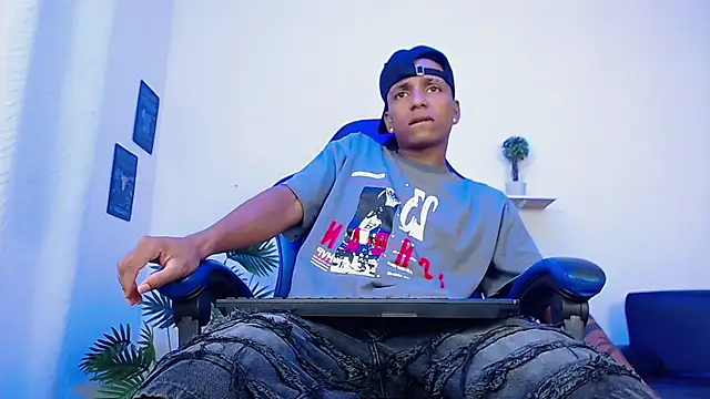 ostinn18's cam snapshot