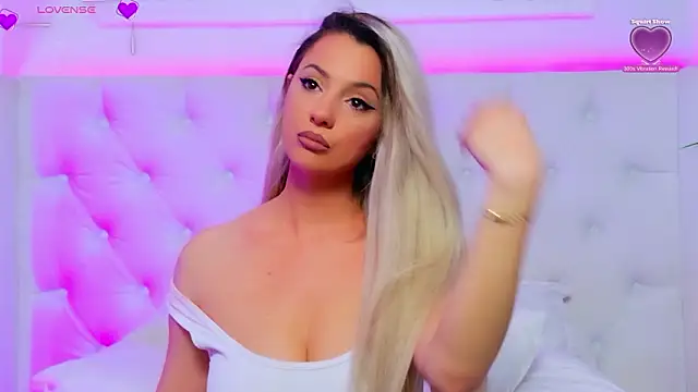 AriannaSins live sex cam