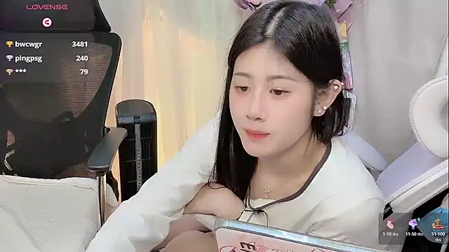 Yvonne-07 live sex cam