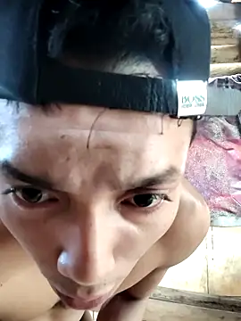 tayson_'s cam snapshot