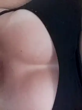 Hotgirl0000's cam snapshot