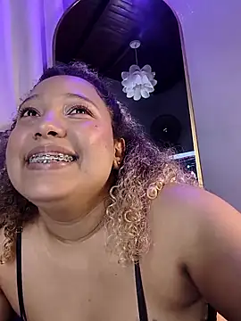 BonnieRitz's cam snapshot