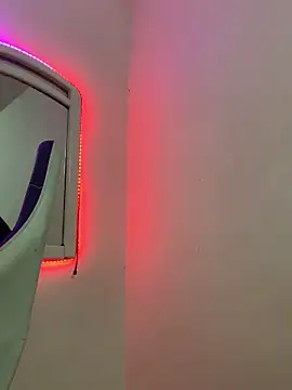 La-Gatiita-trans live sex cam