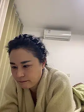 940940_1688's cam snapshot