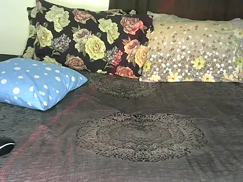 Bella_cute01's cam snapshot