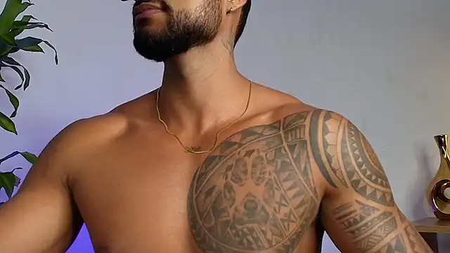 LiamGarcia1 live sex cam