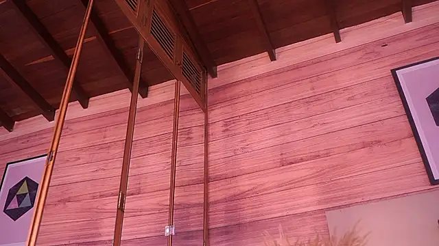 IzzyWild live sex cam