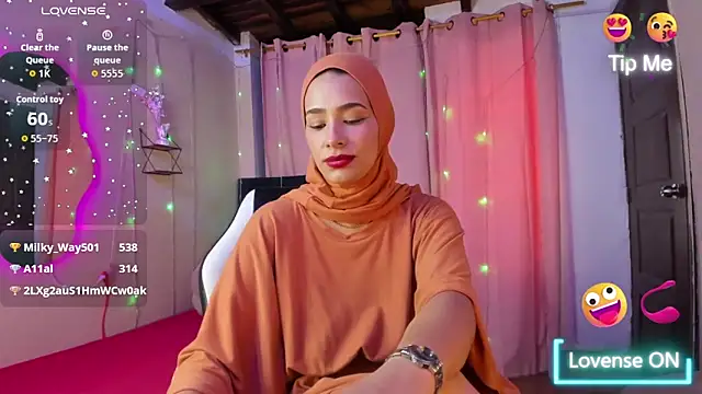 ShanaJamil's cam snapshot