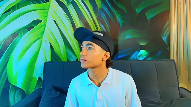 AlanCutee live sex cam