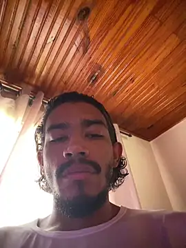 OfficialMineirinho's cam snapshot