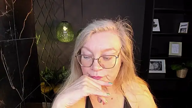 NataliMellow live sex cam