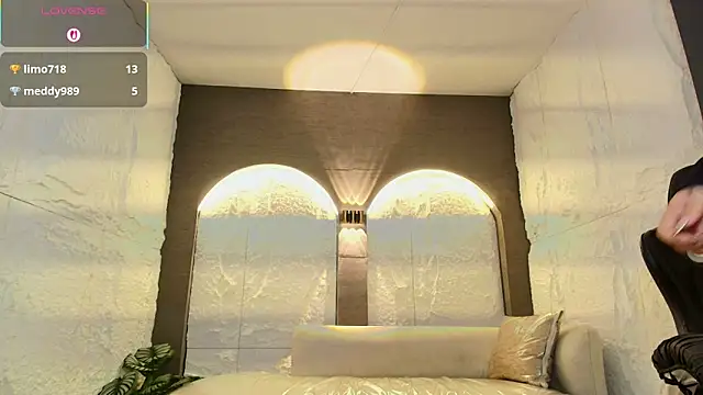 isabella__r's cam snapshot