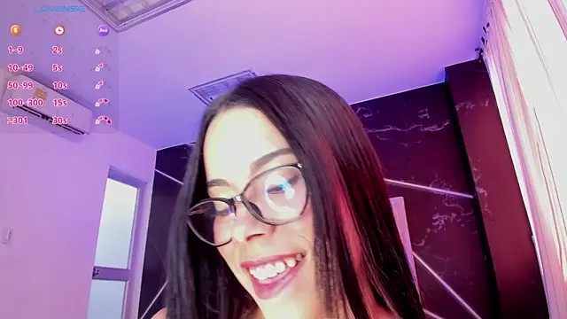 lesly_cutee's cam snapshot