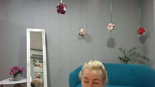 Sunny_blond's cam snapshot