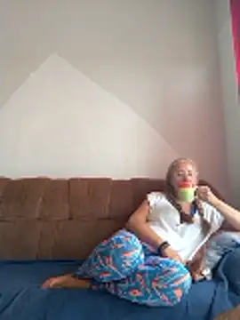 MILEIDE980's cam snapshot