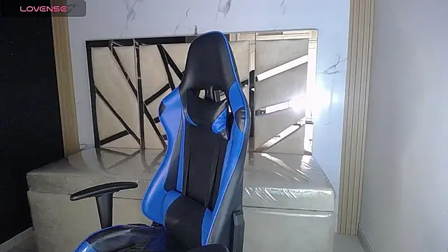 Skaller_james_a's cam snapshot