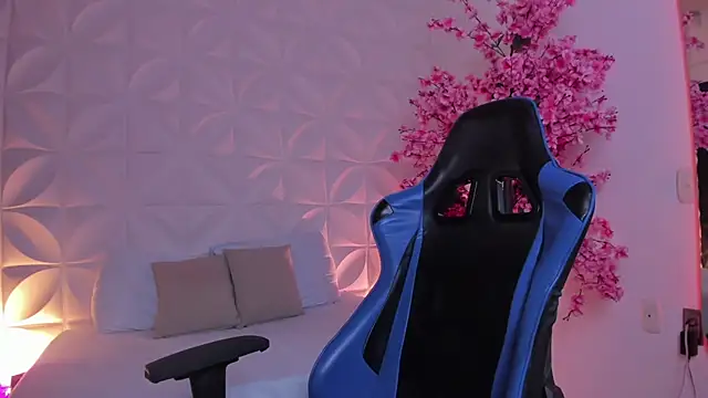 cora_22's cam snapshot