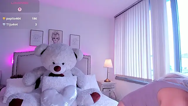 Mayajhons live sex cam