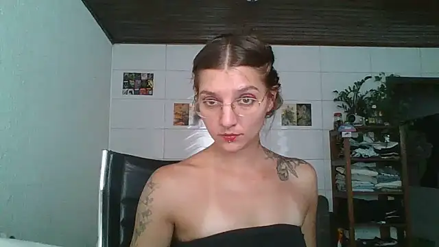 SweetyBabyDemon live sex cam