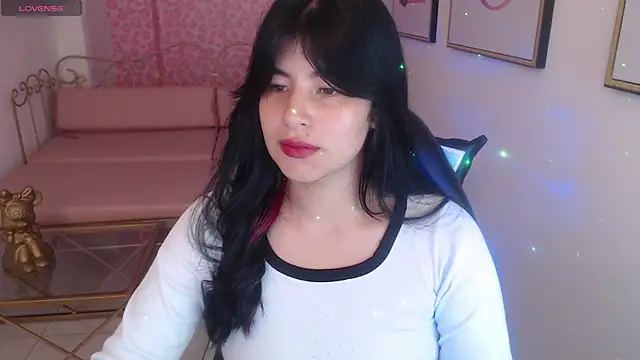 Nina_harpper_'s cam snapshot