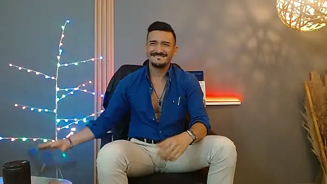 Reiko_85_ live sex cam