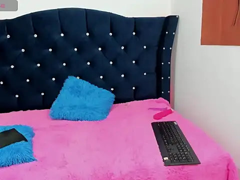 megan_cherry_hh's cam snapshot