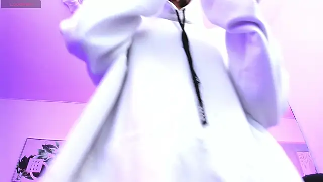 april_jones05's cam snapshot