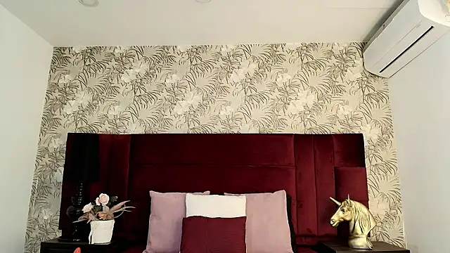 Lara_pons's cam snapshot