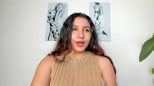 Victoria_Rosee's cam snapshot