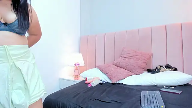 AshleySmiith's cam snapshot