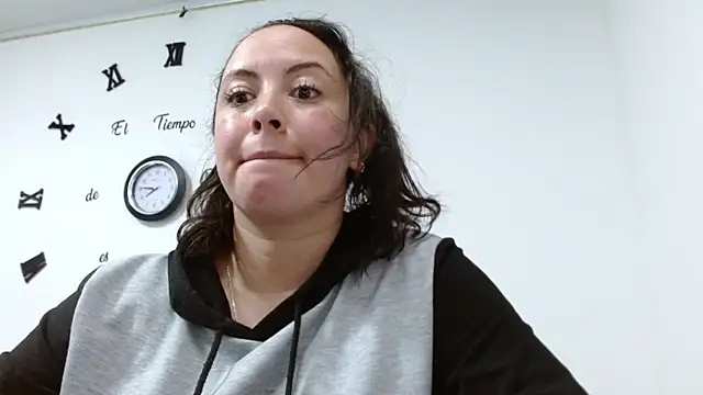 ElaMurray02's cam snapshot