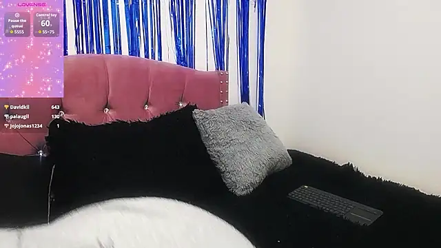 emily_cooper_pym's cam snapshot