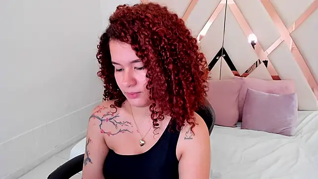 avrilwaynee's cam snapshot