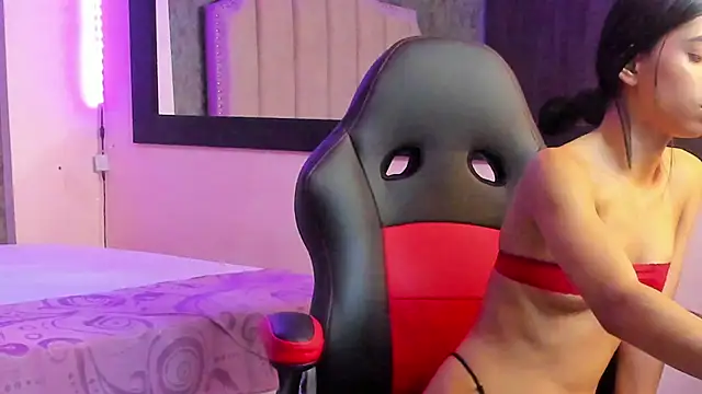 sophie_taylorr_'s cam snapshot