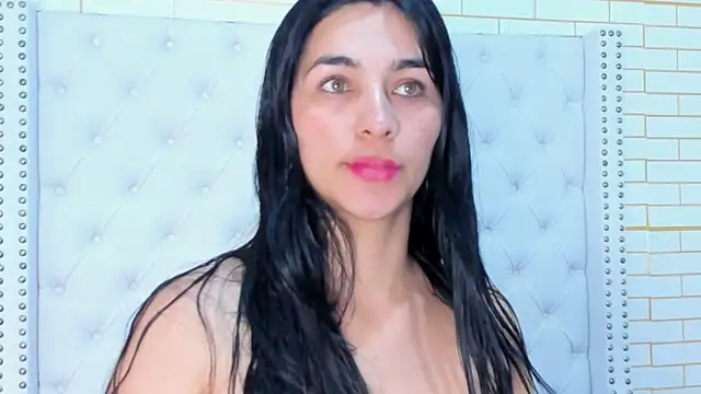 kylie_wilsson's cam snapshot