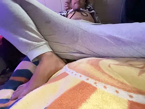 p1neappleTaste live sex cam