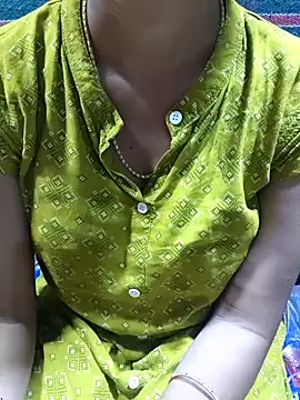 call_me_mouni099's cam snapshot