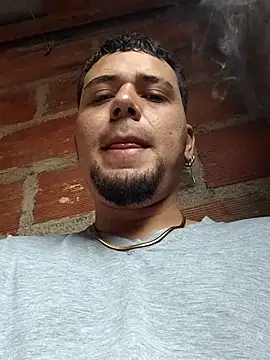 HallowedMilan live sex cam