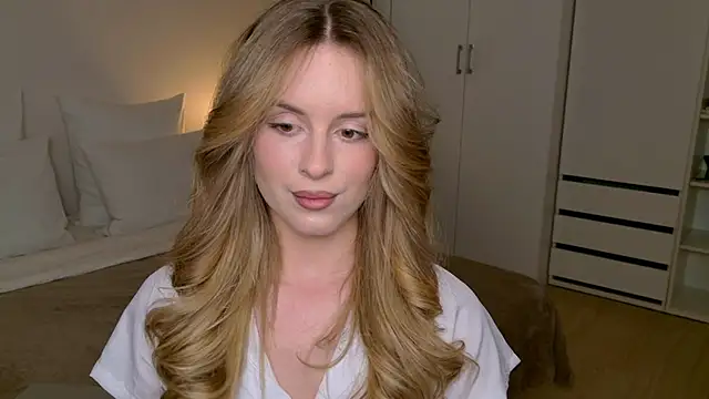 RozzitaBedberry's cam snapshot