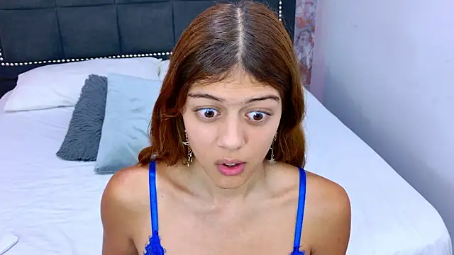 Emaa_Vega's cam snapshot