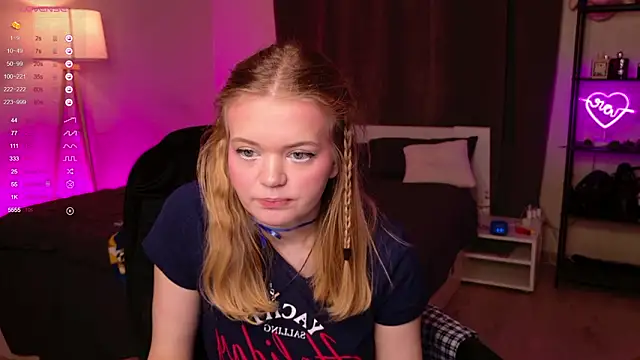 Elioraa's cam snapshot