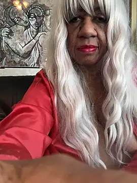 BreanaDivine's cam snapshot