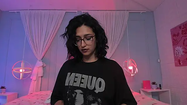 Cleo_Foxx's cam snapshot