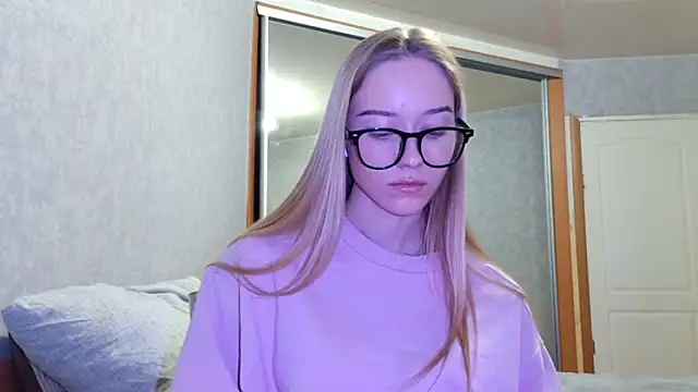 GlidedFill live sex cam