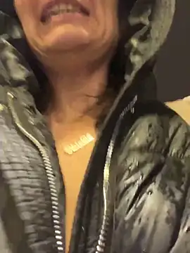 NataKitten live sex cam